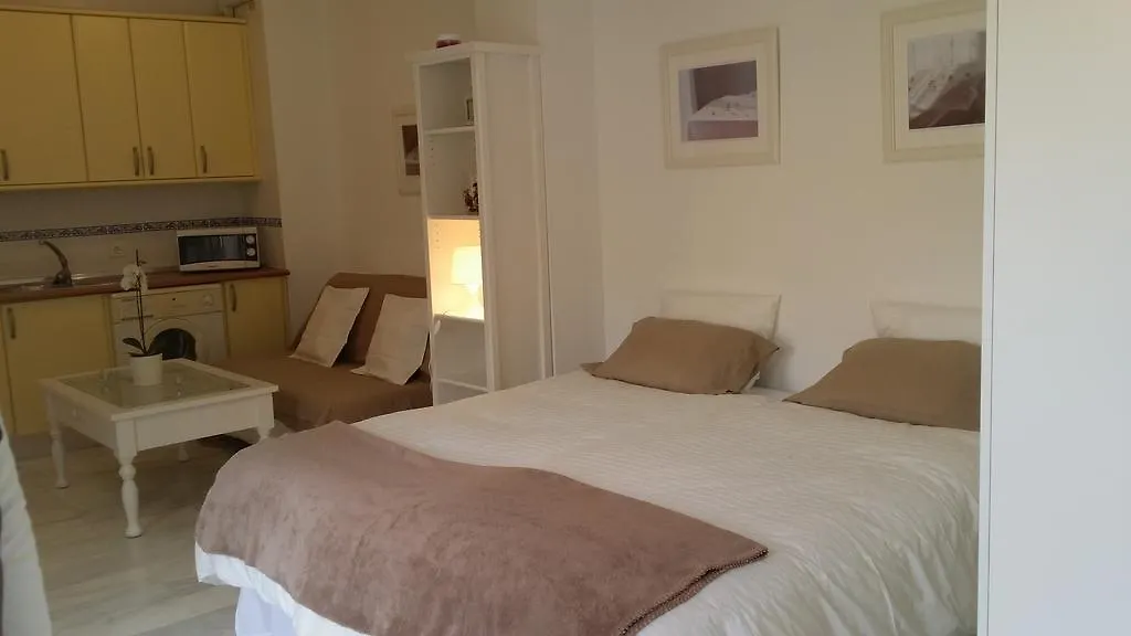 Apartment Apartamento Blanco Calle Pureza Hotel Seville